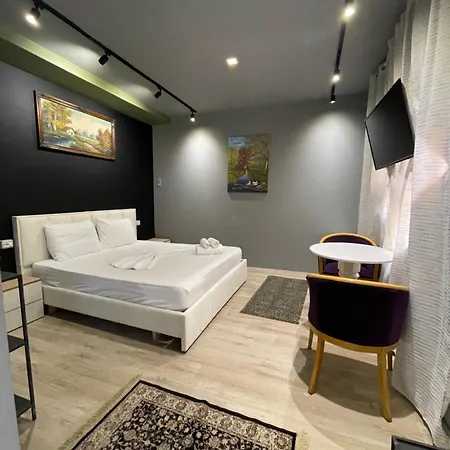 B&B Destination 2 *
